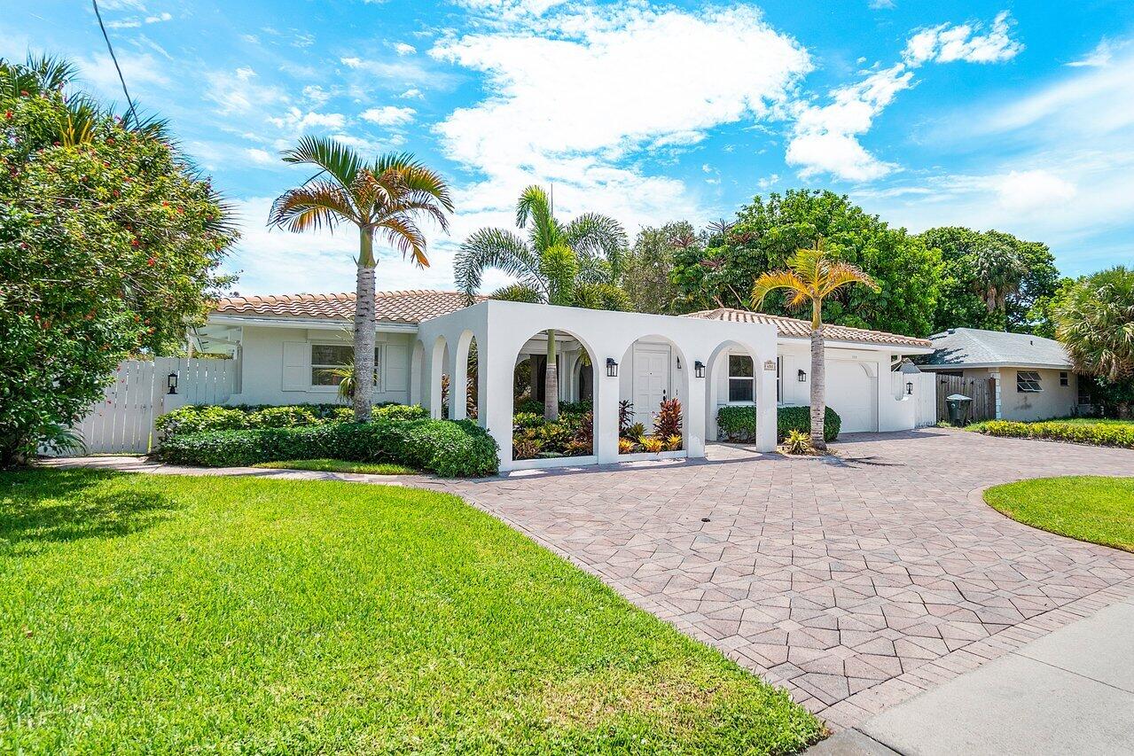 658 West Palmetto Park Road Boca Raton, FL 33486 - Photo 2 of 37 043-658WestPalmettoParkRoad-BocaRaton-FL