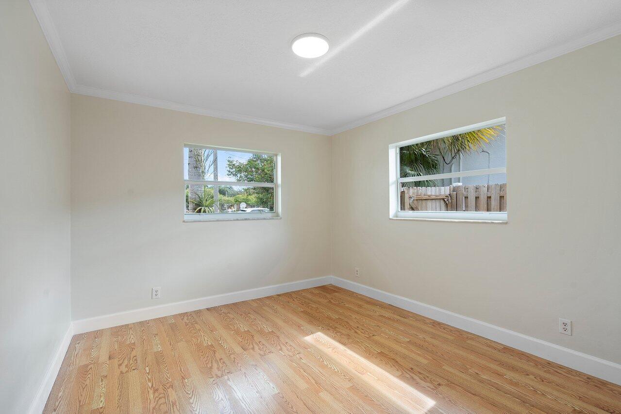 658 West Palmetto Park Road Boca Raton, FL 33486 - Photo 31 of 37 023-658WestPalmettoParkRoad-BocaRaton-FL