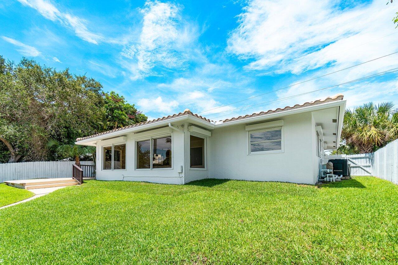 658 West Palmetto Park Road Boca Raton, FL 33486 - Photo 5 of 37 046-658WestPalmettoParkRoad-BocaRaton-FL