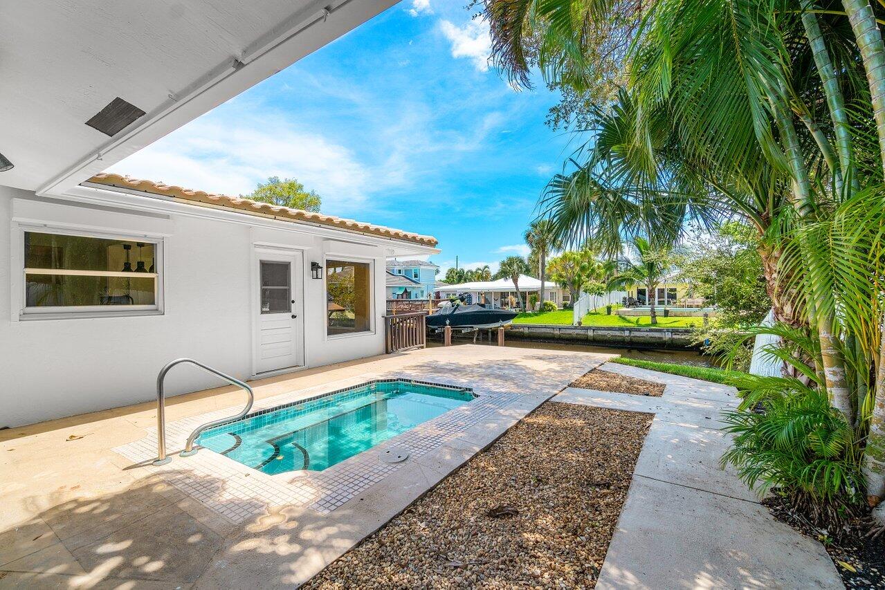 658 West Palmetto Park Road Boca Raton, FL 33486 - Photo 7 of 37 048-658WestPalmettoParkRoad-BocaRaton-FL