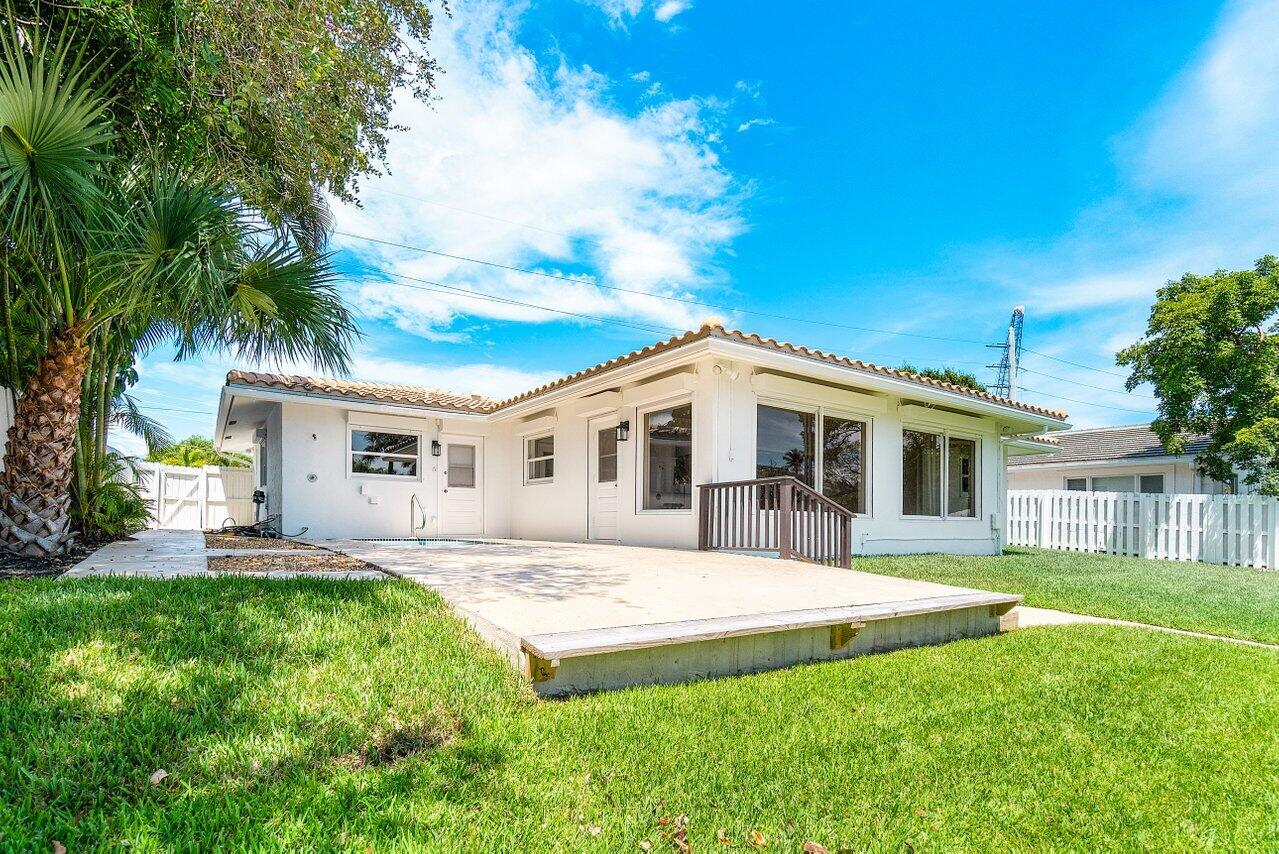 658 West Palmetto Park Road Boca Raton, FL 33486 - Photo 8 of 37 049-658WestPalmettoParkRoad-BocaRaton-FL