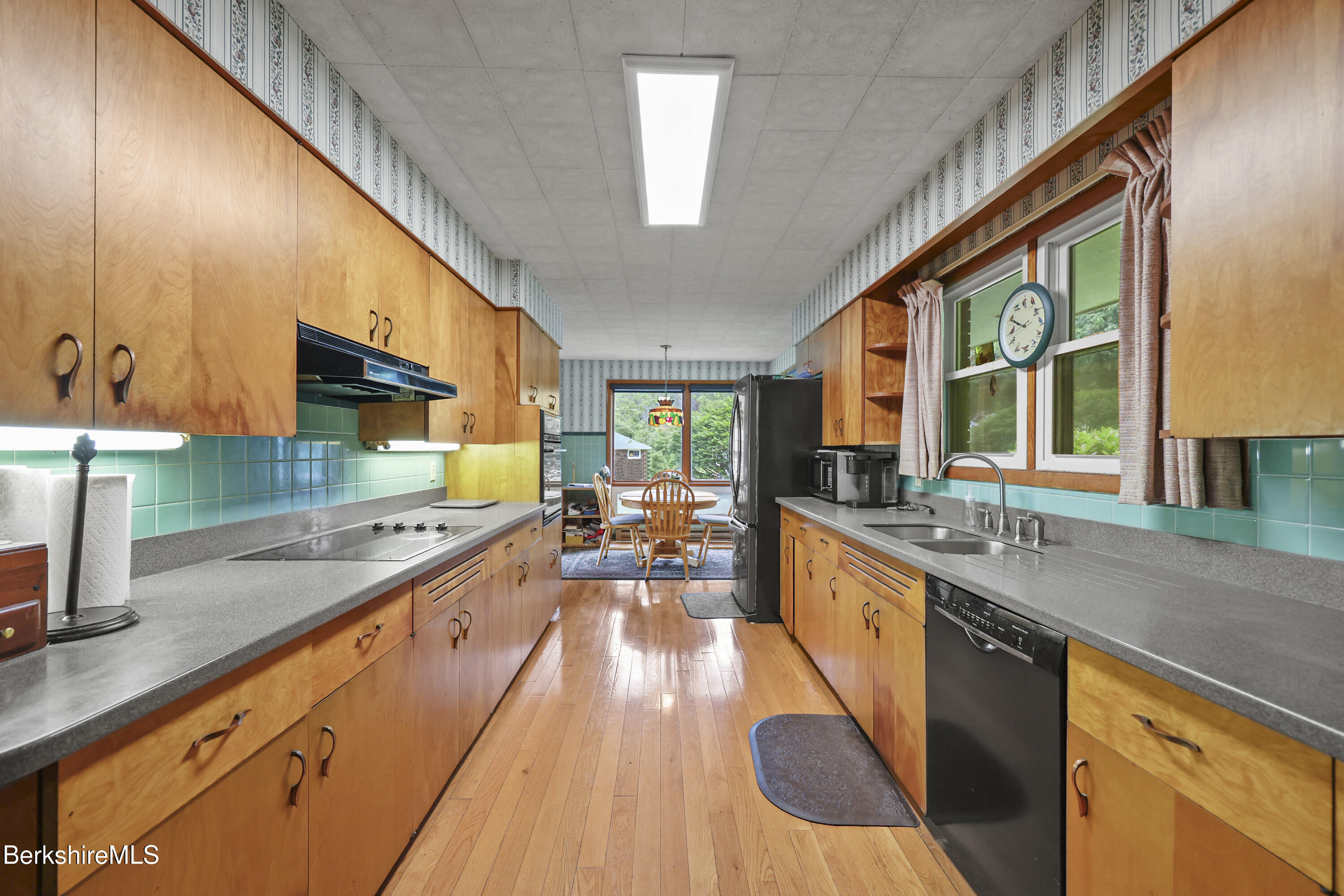 144 Kittredge Road Pittsfield, MA 01201 - Photo 19 of 50 Kitchen