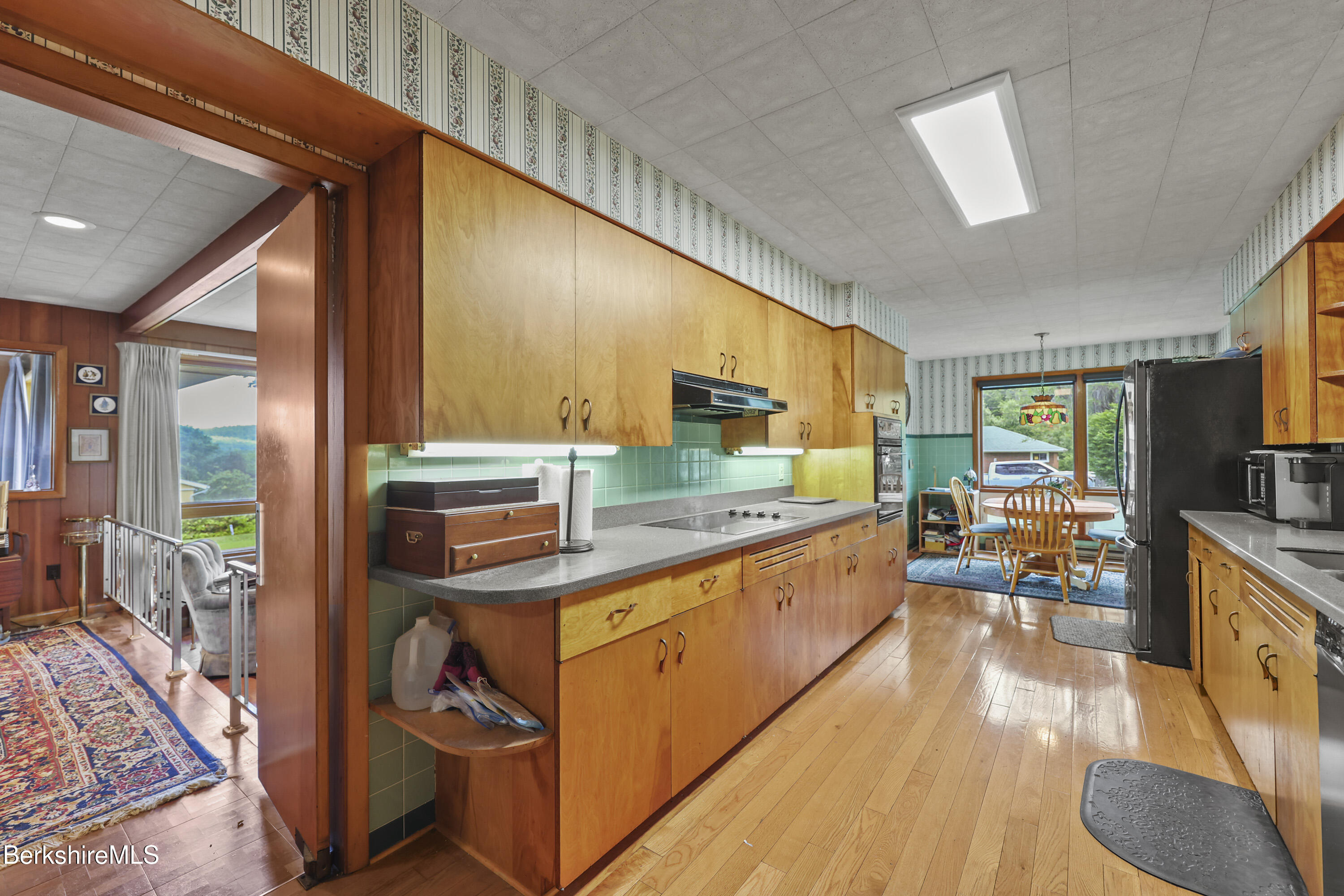 144 Kittredge Road Pittsfield, MA 01201 - Photo 20 of 50 Kitchen
