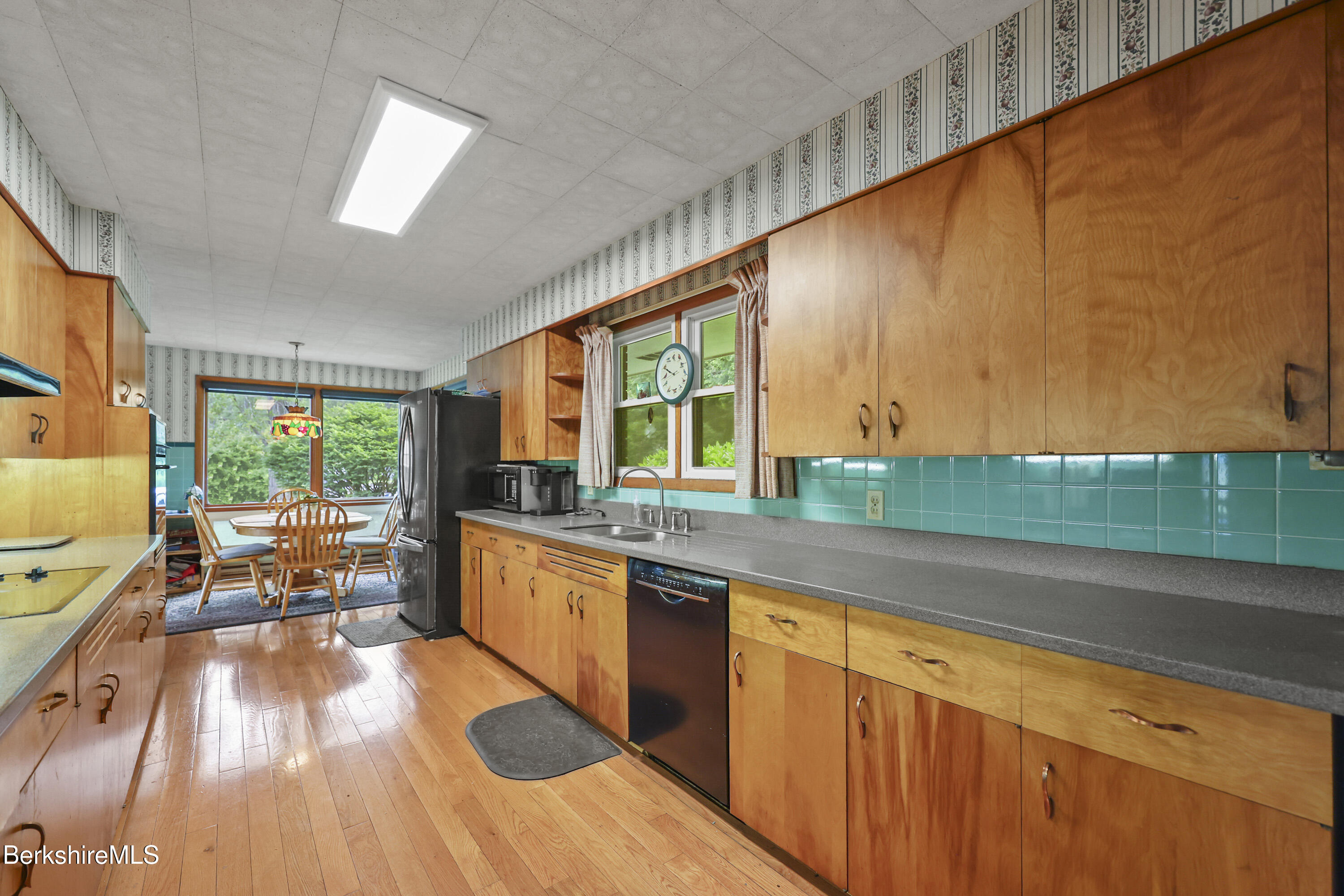 144 Kittredge Road Pittsfield, MA 01201 - Photo 21 of 50 Kitchen