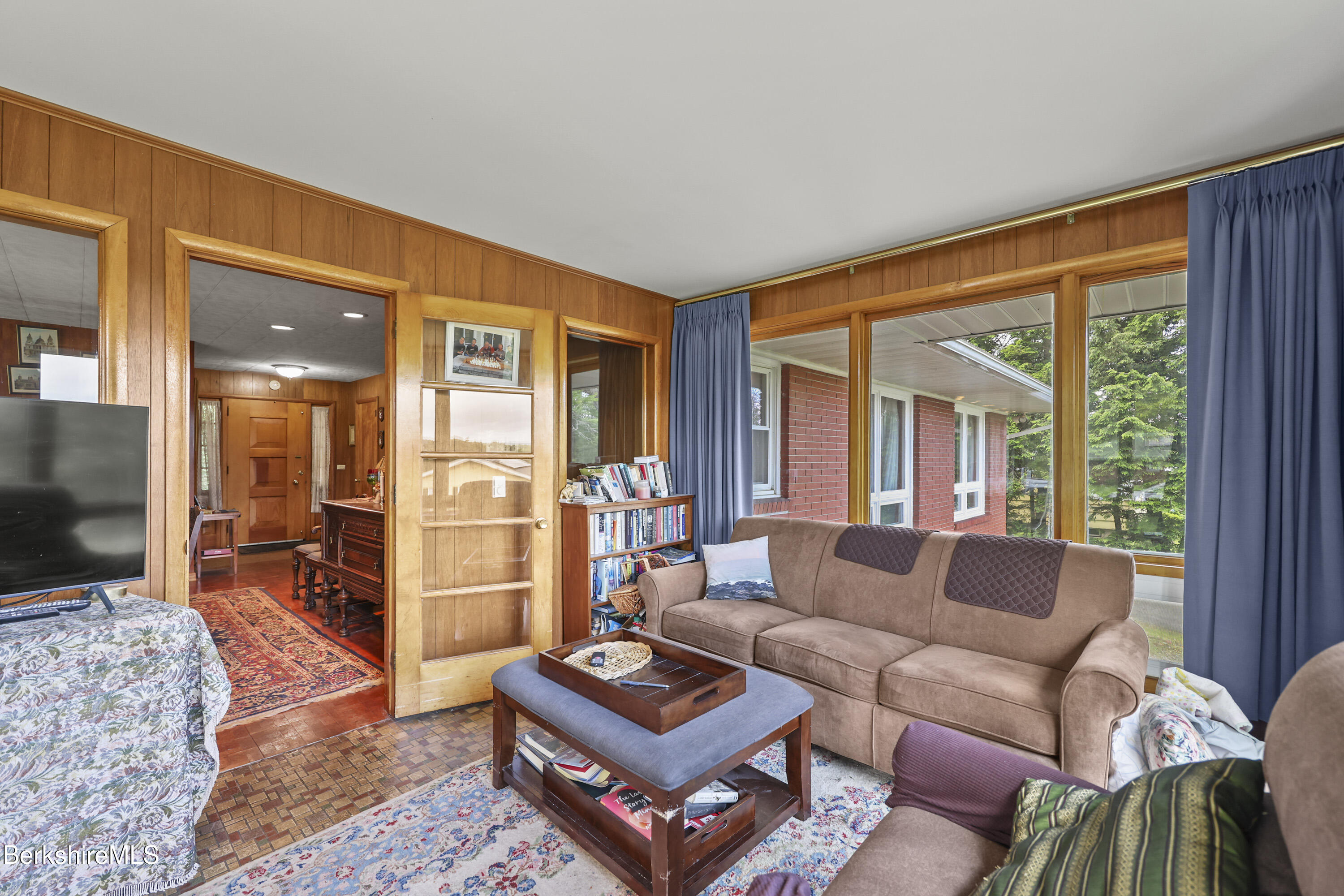 144 Kittredge Road Pittsfield, MA 01201 - Photo 25 of 50 Sun Room