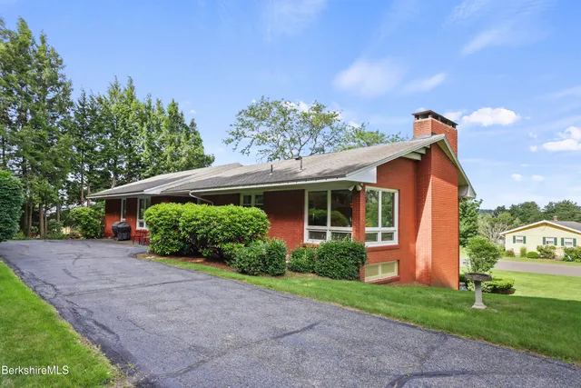 $394,900 | 144 Kittredge Road, Pittsfield, MA 01201