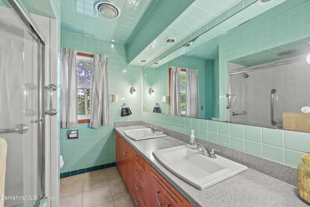 $394,900 | 144 Kittredge Road, Pittsfield, MA 01201