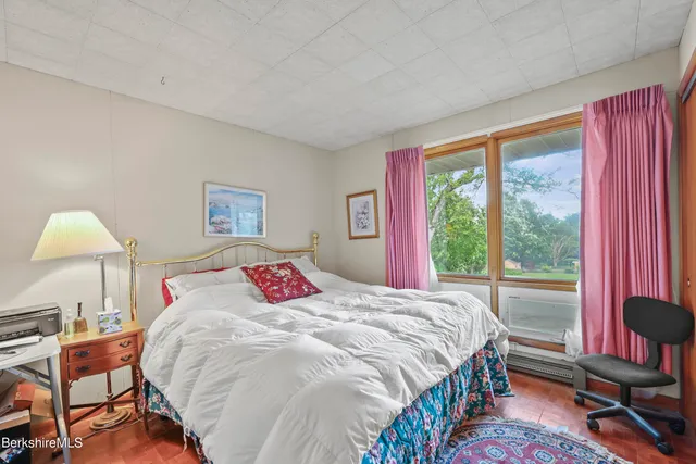 $394,900 | 144 Kittredge Road, Pittsfield, MA 01201