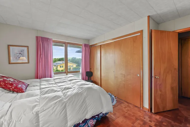 $394,900 | 144 Kittredge Road, Pittsfield, MA 01201