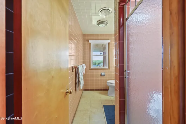 $394,900 | 144 Kittredge Road, Pittsfield, MA 01201