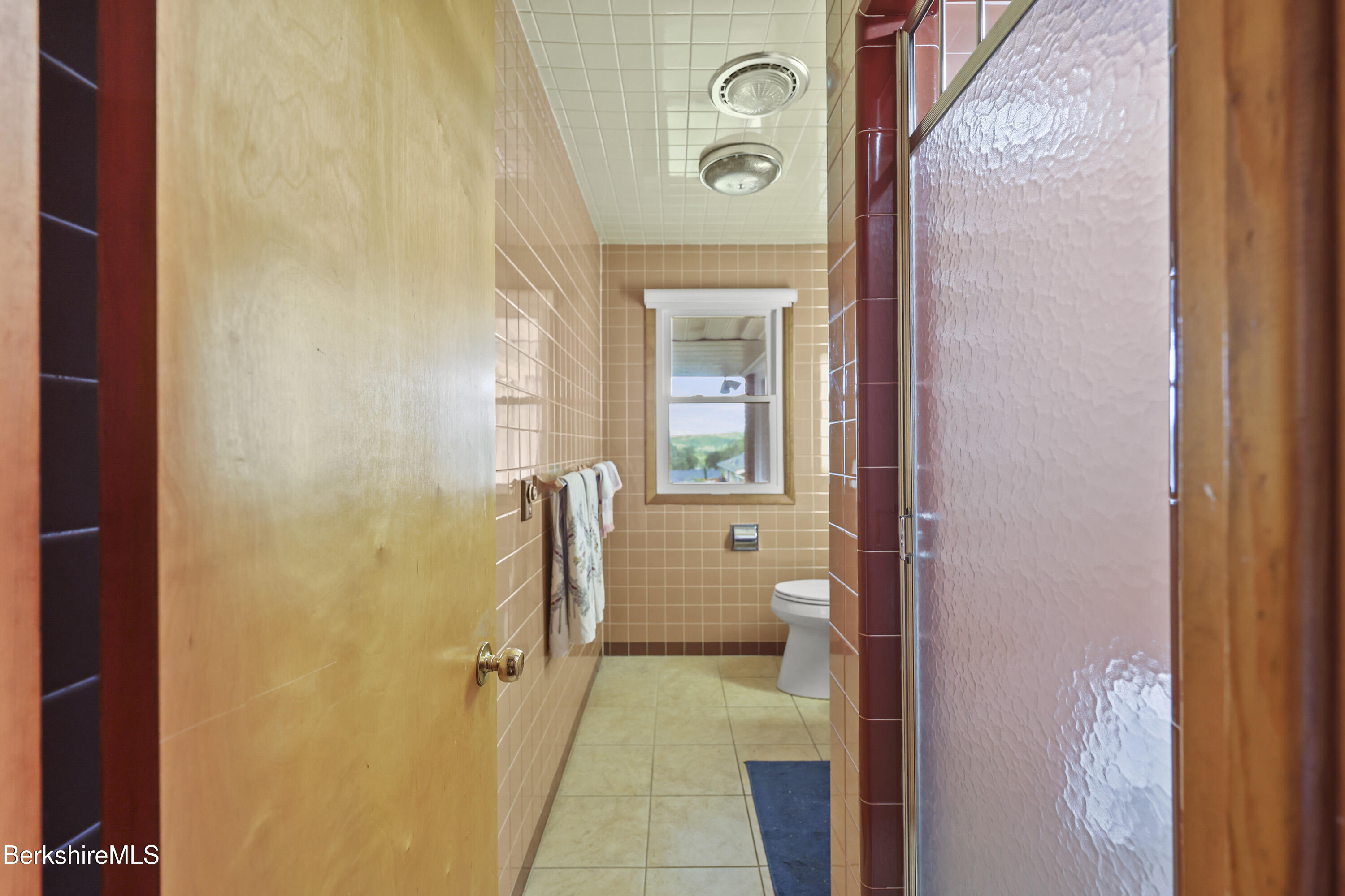 144 Kittredge Road Pittsfield, MA 01201 - Photo 34 of 50 Bathroom Two