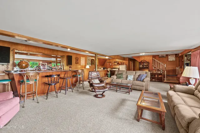 $394,900 | 144 Kittredge Road, Pittsfield, MA 01201