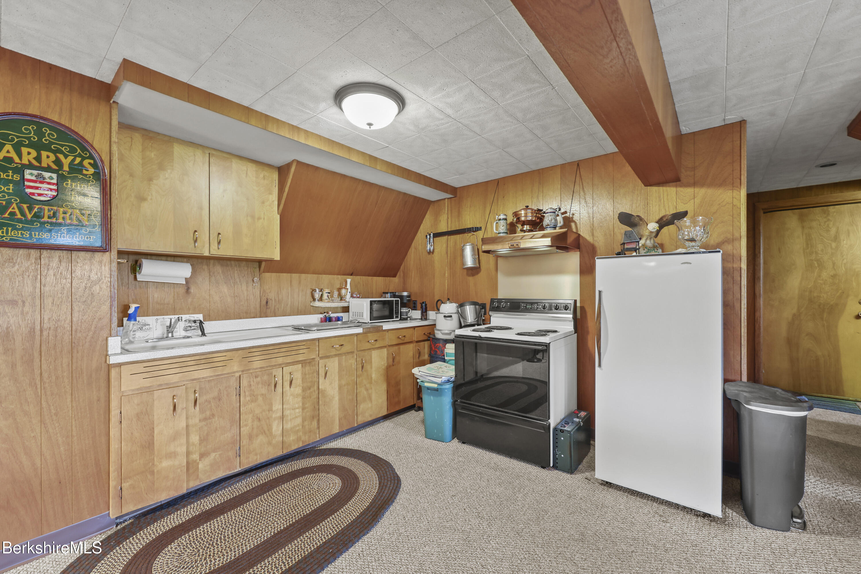 144 Kittredge Road Pittsfield, MA 01201 - Photo 44 of 50 Lower Level Kitchenette