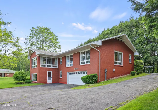 $394,900 | 144 Kittredge Road, Pittsfield, MA 01201