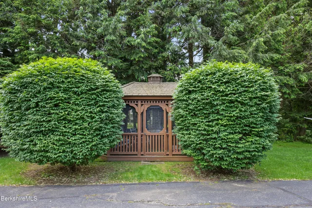 $394,900 | 144 Kittredge Road, Pittsfield, MA 01201