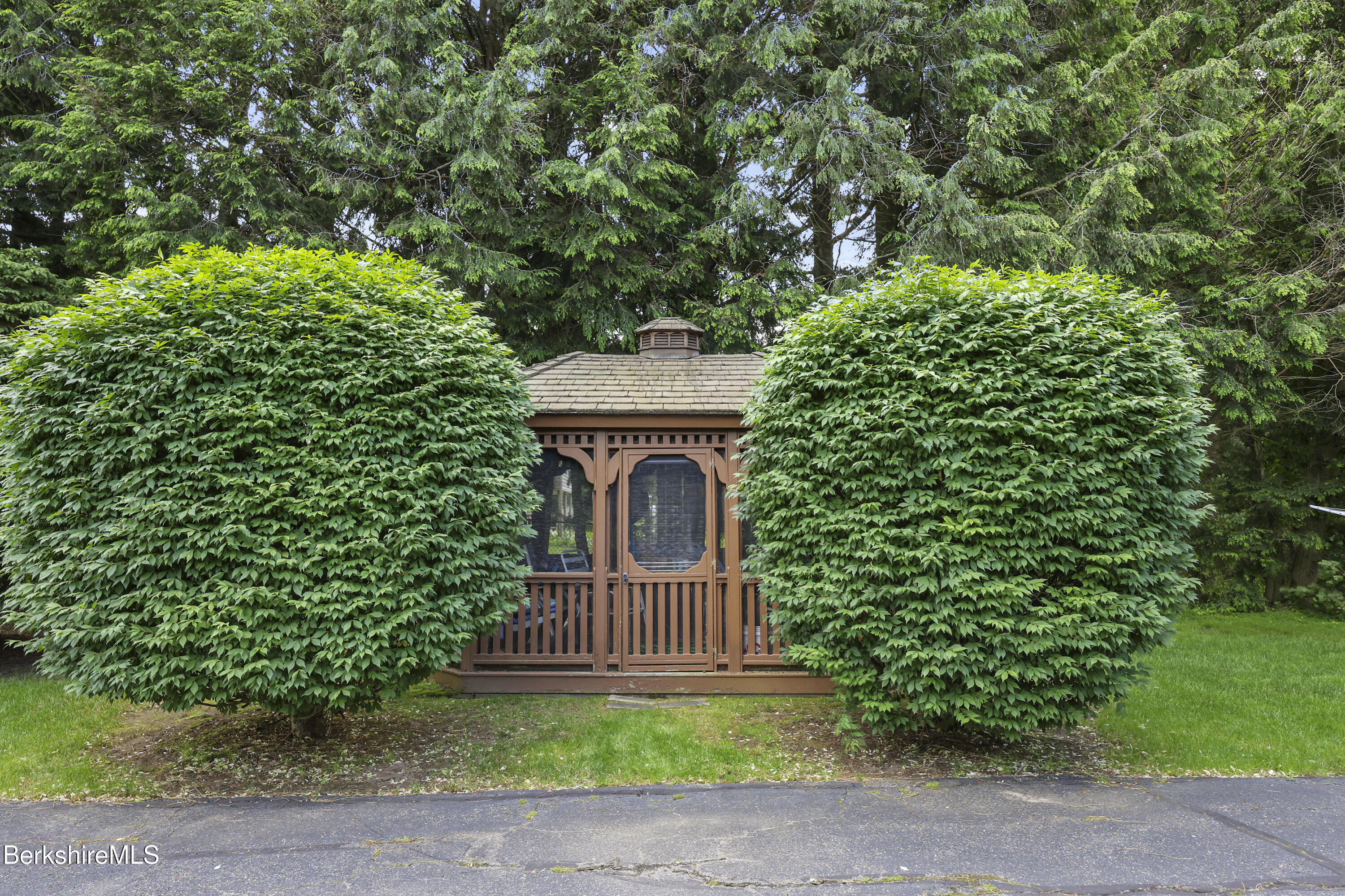 144 Kittredge Road Pittsfield, MA 01201 - Photo 50 of 50 Pavillion