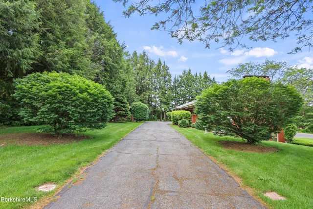 $394,900 | 144 Kittredge Road, Pittsfield, MA 01201