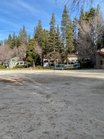 $500,000 | 27657 Peninsula Drive, Unit 106, Lake Arrowhead, CA 92352