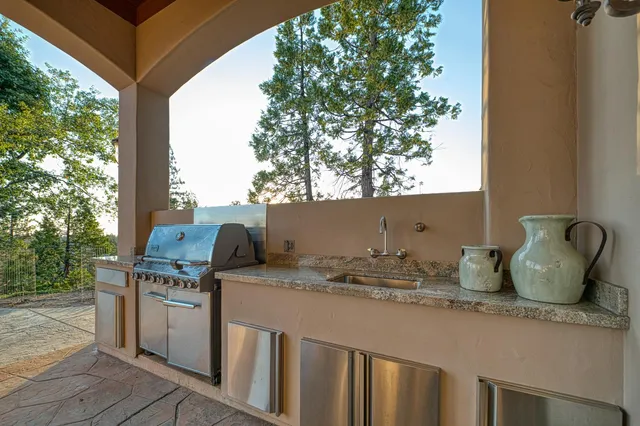 $3,795,000 | 42555 Bretz Point Lane, Shaver Lake, CA 93664