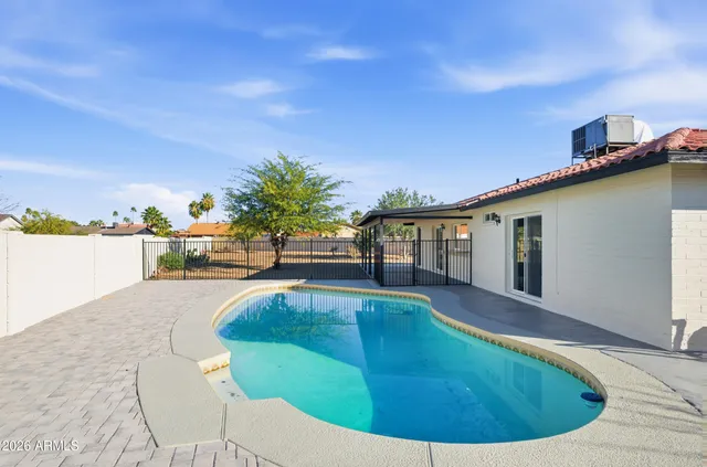 $450,000 | 17036 North 38th Avenue, Glendale, AZ 85308