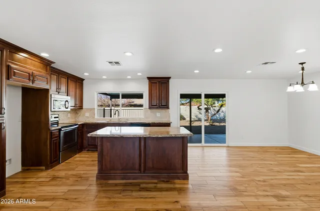 $450,000 | 17036 North 38th Avenue, Glendale, AZ 85308