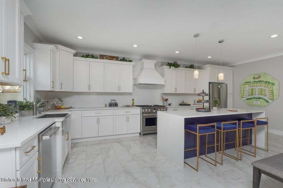 17 Torrice Loop Staten Island, NY 10309 - Photo 3 of 4 KITCHEN 2