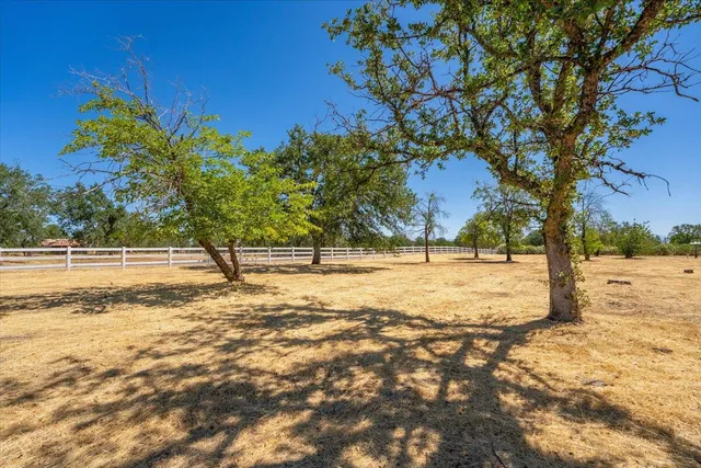 $405,000 | 19307 Davidson Lane, Anderson, CA 96007