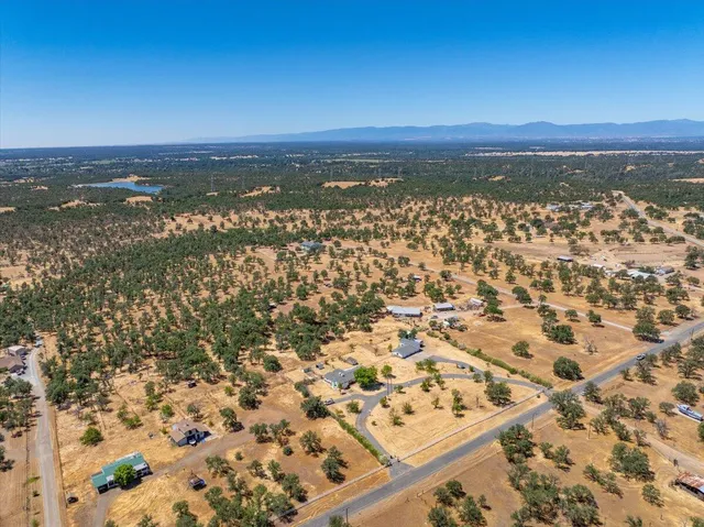 $405,000 | 19307 Davidson Lane, Anderson, CA 96007