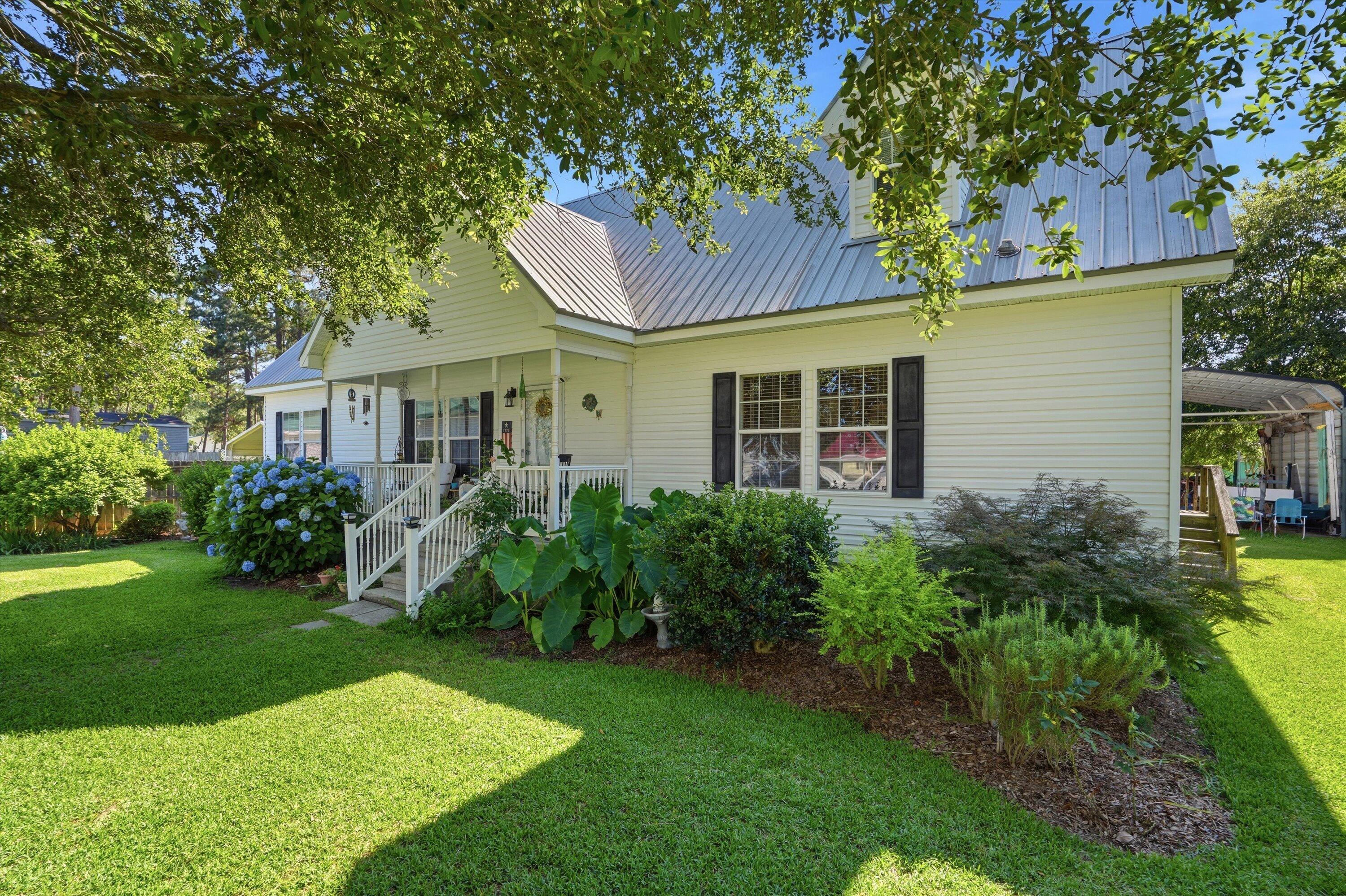 116 Sparrow Street Bonneau, SC 29431 - Photo 2 of 65