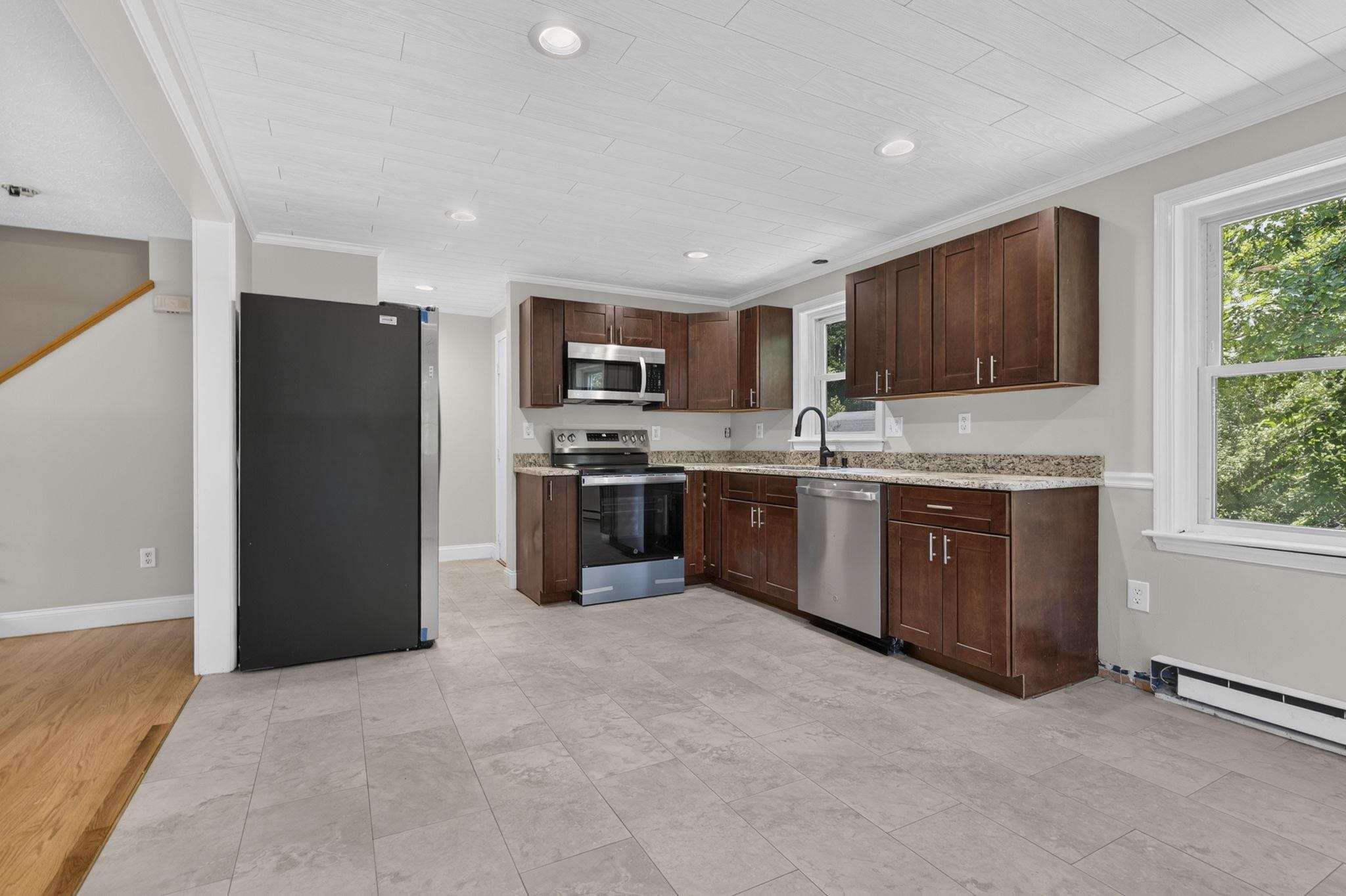7 Homestead Drive, Unit R Derry, NH 03038 - Photo 9 of 25