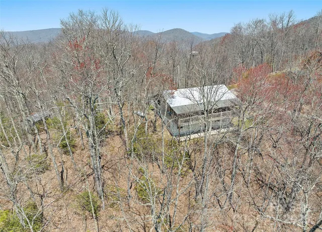 a view of outside area