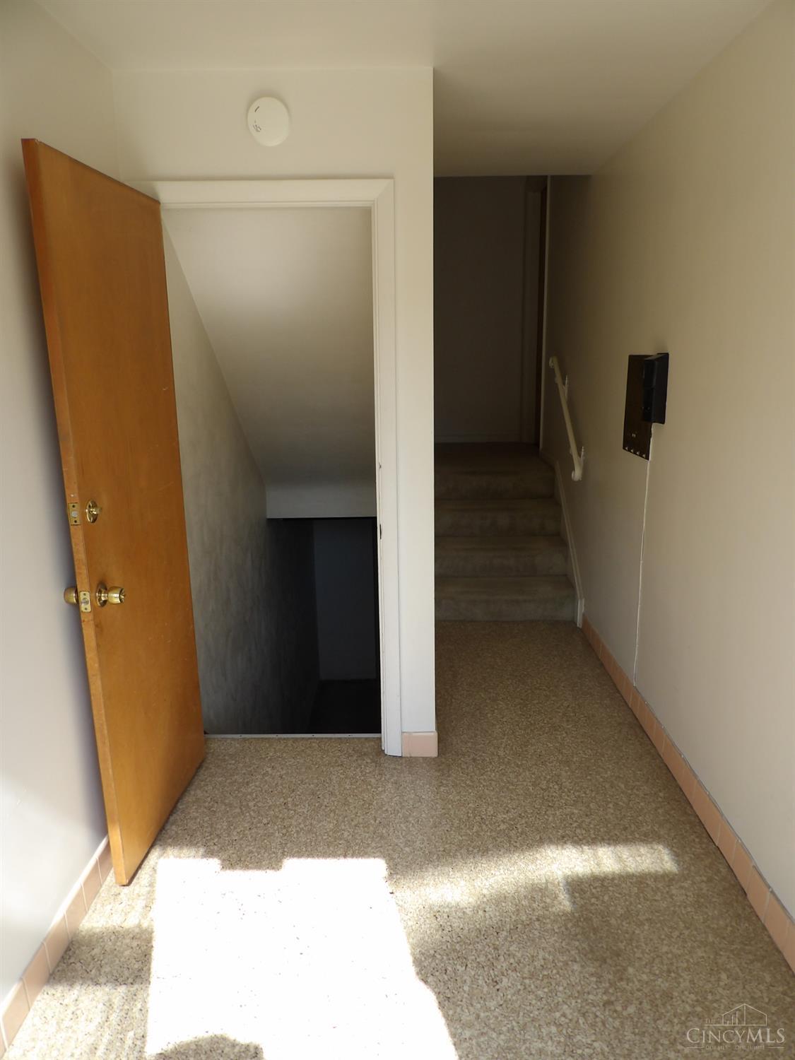 4644 Rapid Run Road Cincinnati, OH 45238 - Photo 6 of 56 Gallery Image 6