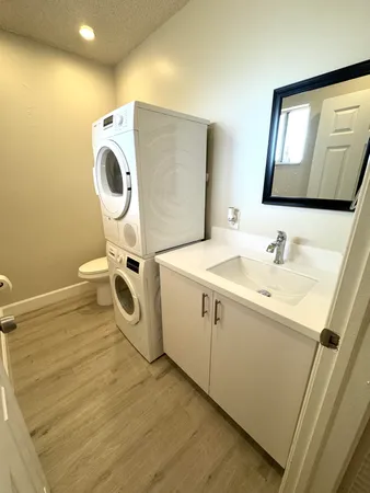 $1,950 | 836 Southwest 9th St Circle, Unit 201, Boca Raton, FL 33486
