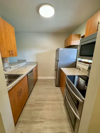 $1,950 | 836 Southwest 9th St Circle, Unit 201, Boca Raton, FL 33486
