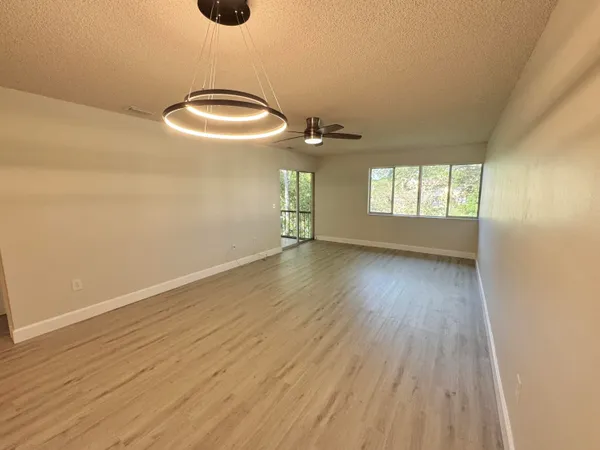 $1,950 | 836 Southwest 9th St Circle, Unit 201, Boca Raton, FL 33486