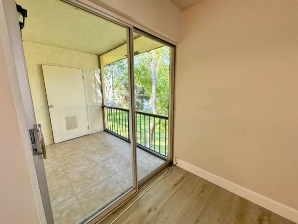 $1,950 | 836 Southwest 9th St Circle, Unit 201, Boca Raton, FL 33486