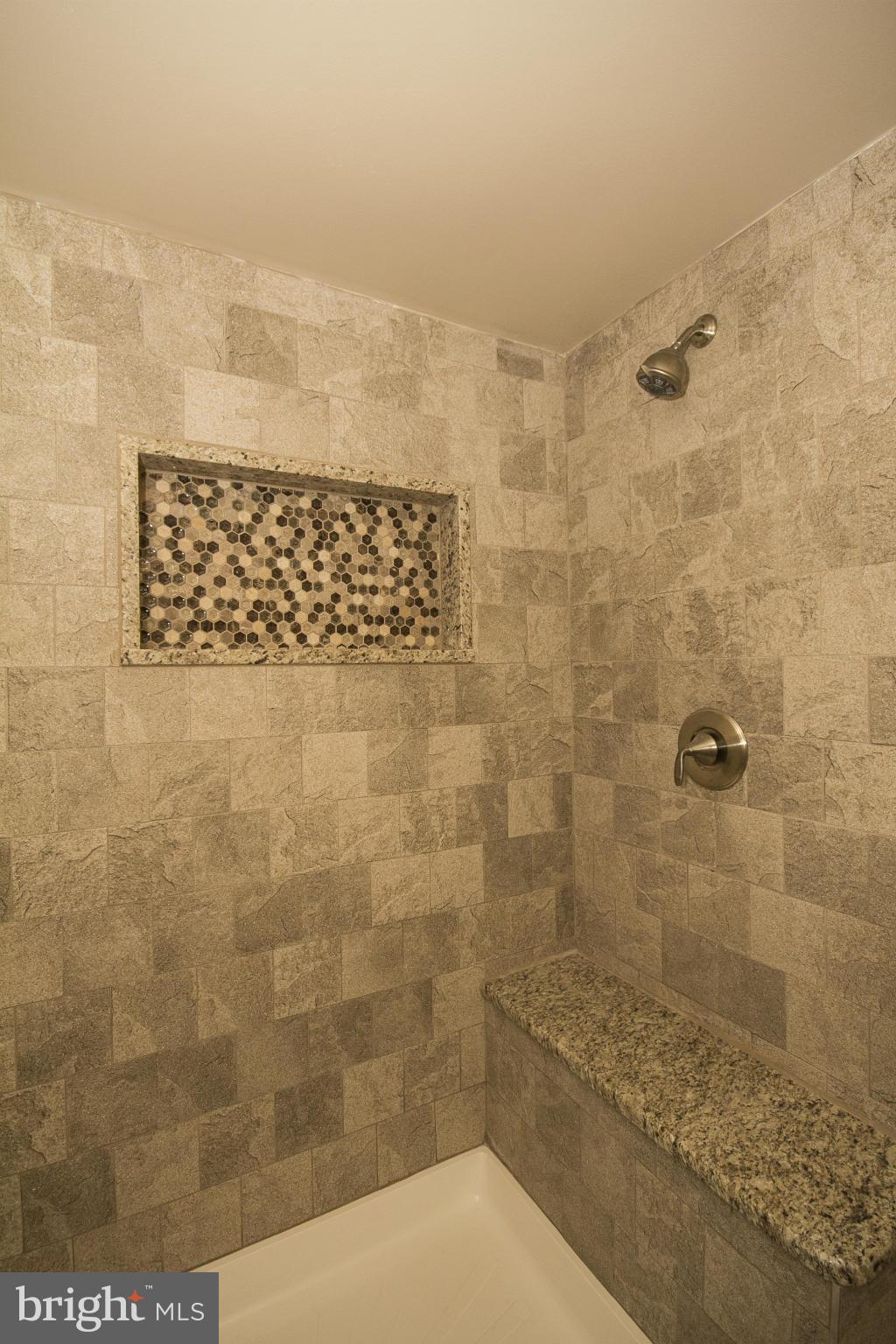 8113 Mid Haven Road Baltimore, MD 21222 - Photo 17 of 24 Bath