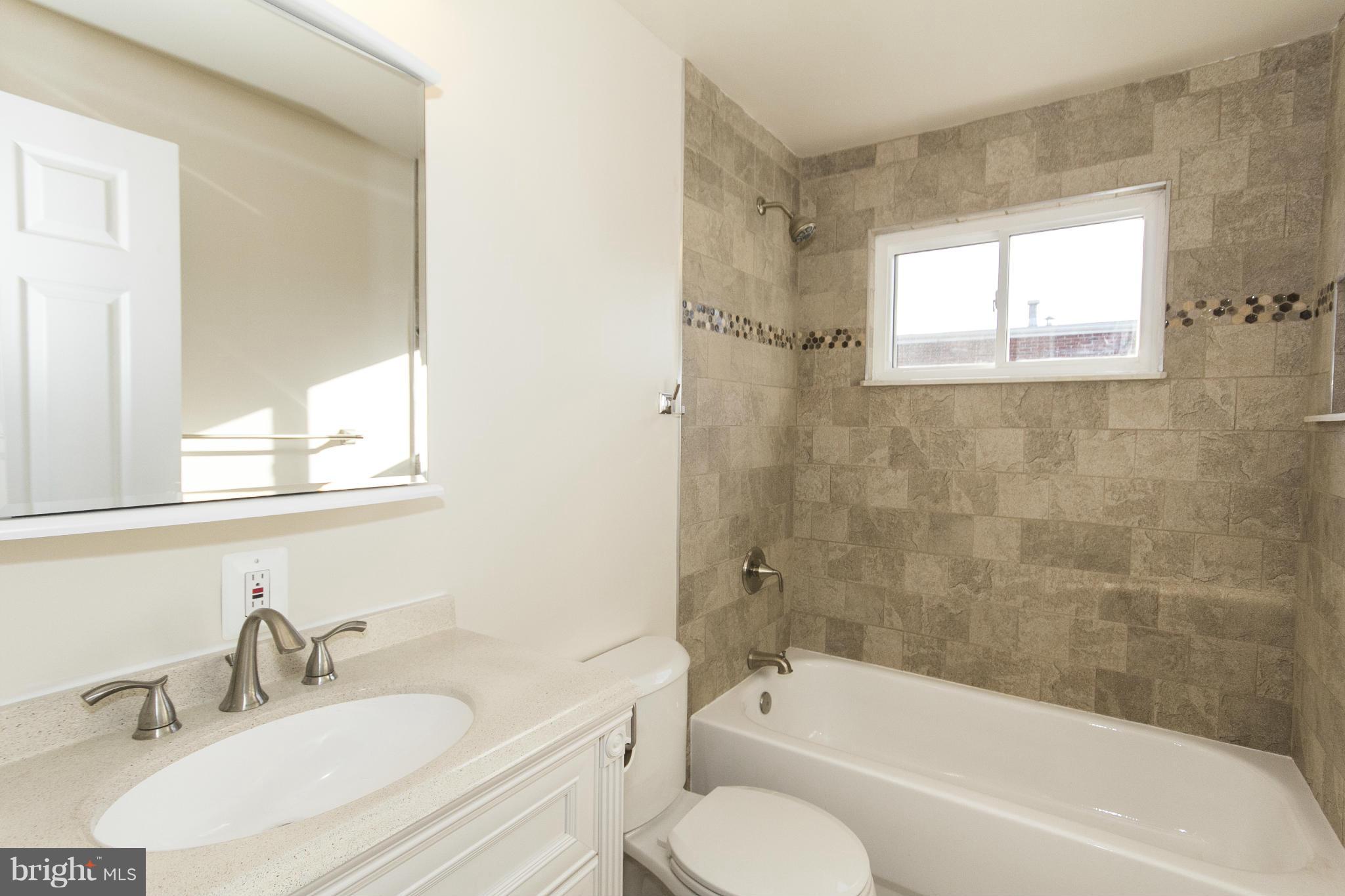 8113 Mid Haven Road Baltimore, MD 21222 - Photo 22 of 24 Bath