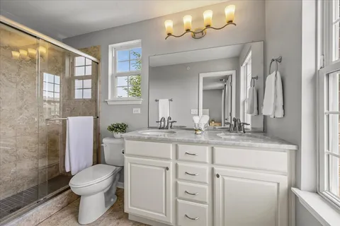 $699,000 | 3249 Coral Lane, Glenview, IL 60026