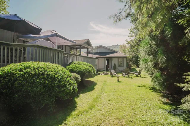 $674,999 | 115 Hawkins Creek Road, Hendersonville, NC 28791