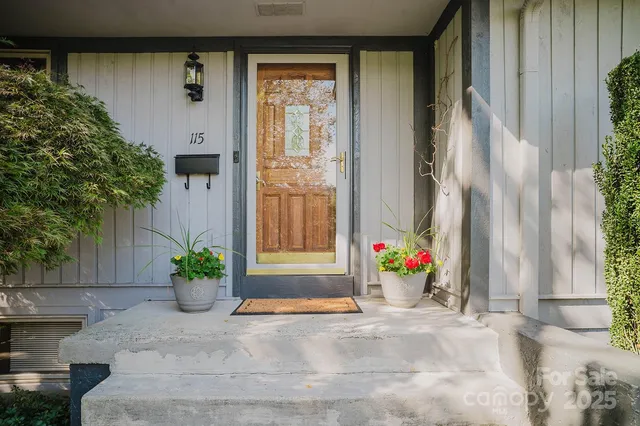 $674,999 | 115 Hawkins Creek Road, Hendersonville, NC 28791