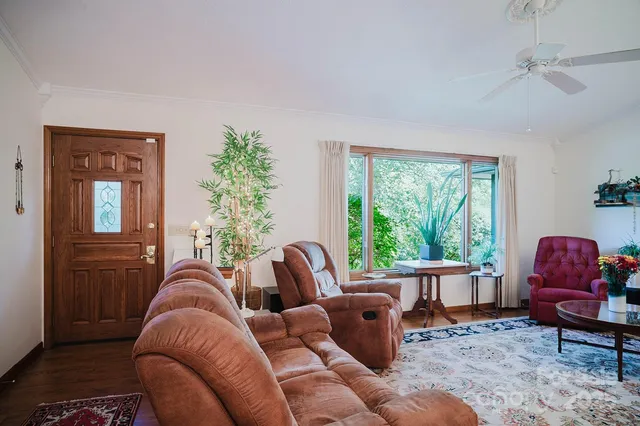 $674,999 | 115 Hawkins Creek Road, Hendersonville, NC 28791