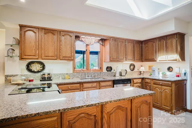 $674,999 | 115 Hawkins Creek Road, Hendersonville, NC 28791