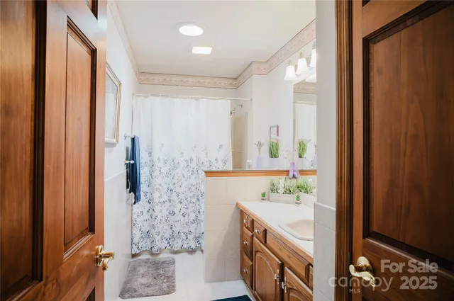 $674,999 | 115 Hawkins Creek Road, Hendersonville, NC 28791