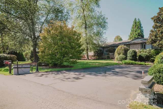 $674,999 | 115 Hawkins Creek Road, Hendersonville, NC 28791