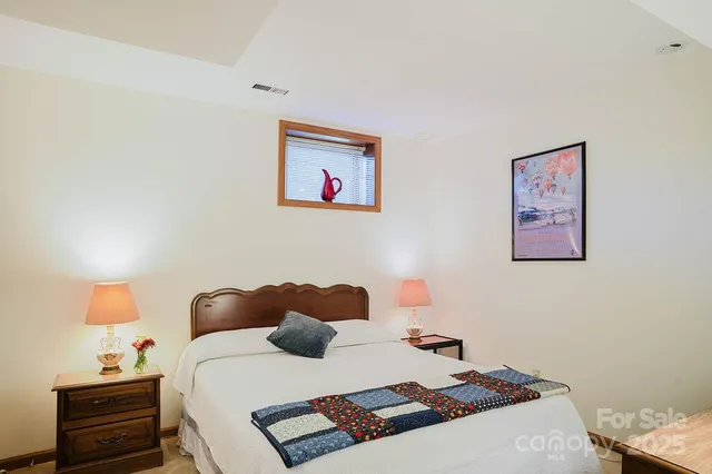 $674,999 | 115 Hawkins Creek Road, Hendersonville, NC 28791