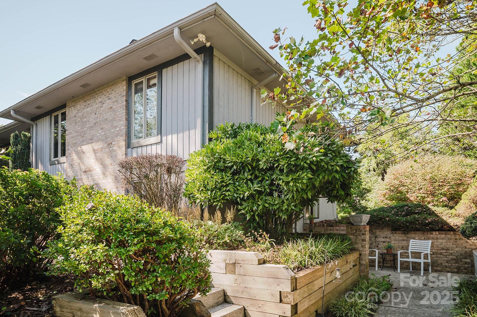 115 Hawkins Creek Road Hendersonville, NC 28791 - Photo 9 of 48