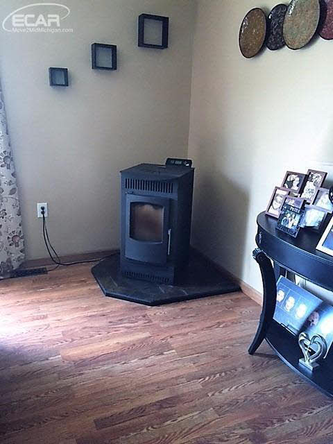 4051 Baldwin Road Grand Blanc, MI 48439 - Photo 9 of 25 21302508-8.JPG
