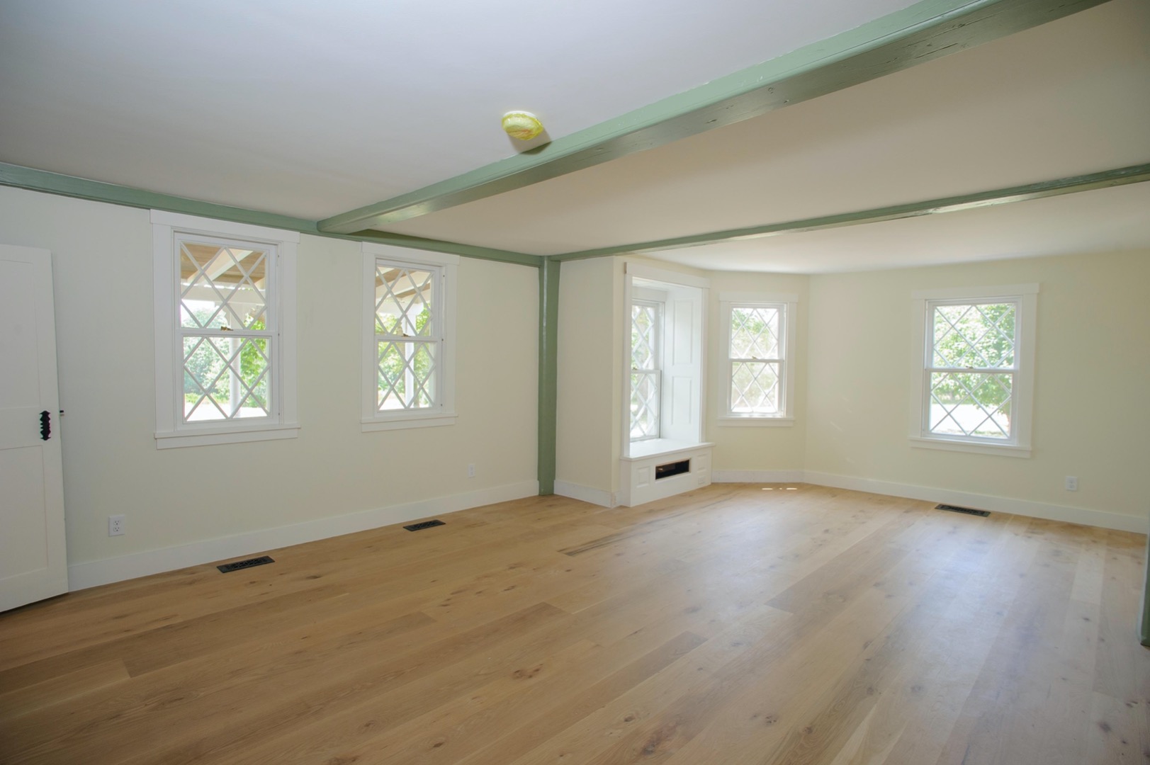1005 State Road Vineyard Haven, MA 02568 - Photo 14 of 40 Gallery Image 14