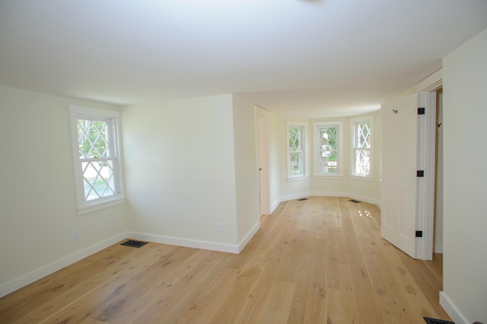 1005 State Road Vineyard Haven, MA 02568 - Photo 16 of 40 1st Floor Primary